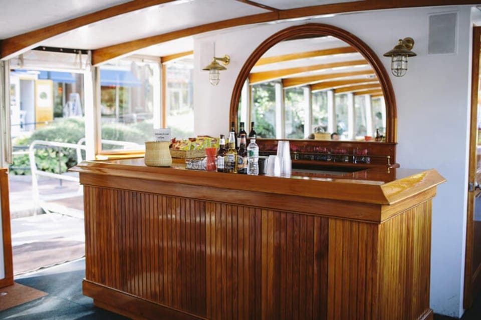 Charles River Fall Foliage Sightseeing Cruise Gallery Image 3