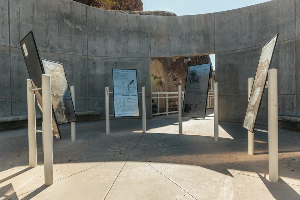 47. Hoover Dam Highlights Tour - Image 47