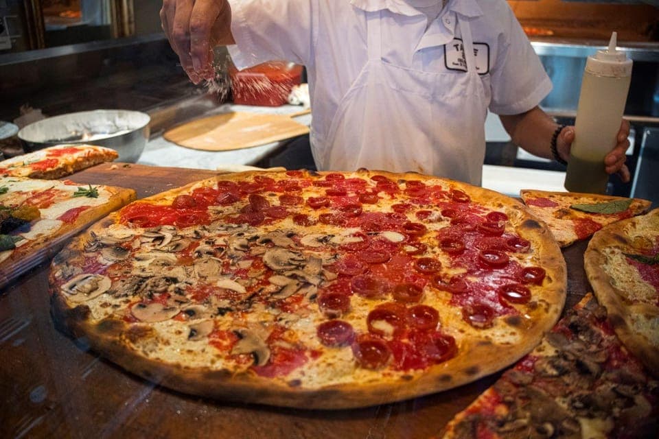 Brooklyn Food Tour of Mom-and-Pop Culinary Gems Gallery Image 2