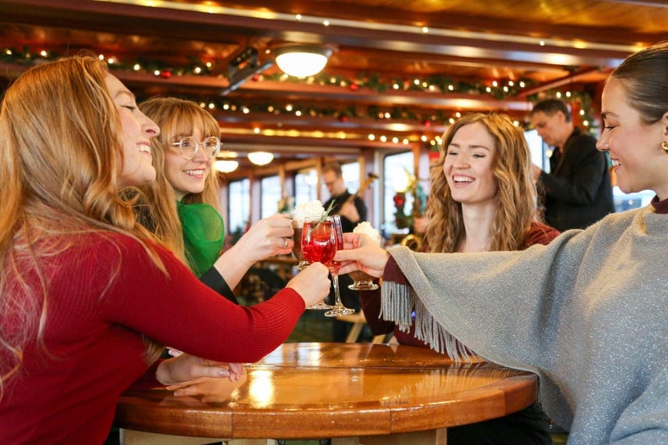 Boston Harbor: Winter Holiday Weekend Brunch Cruise - Image 2