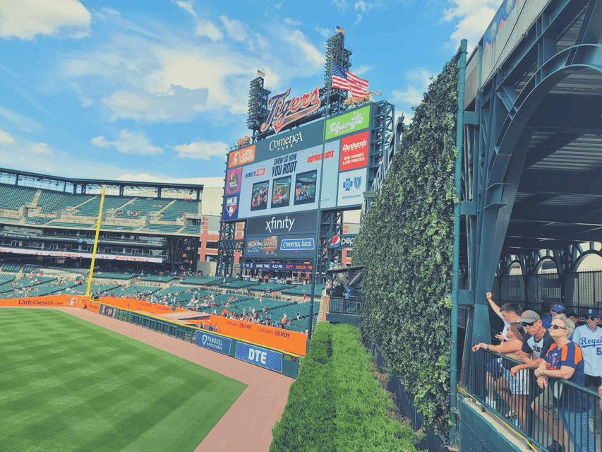 Detroit Tigers Baseball Game at Comerica Park Gallery Image 2