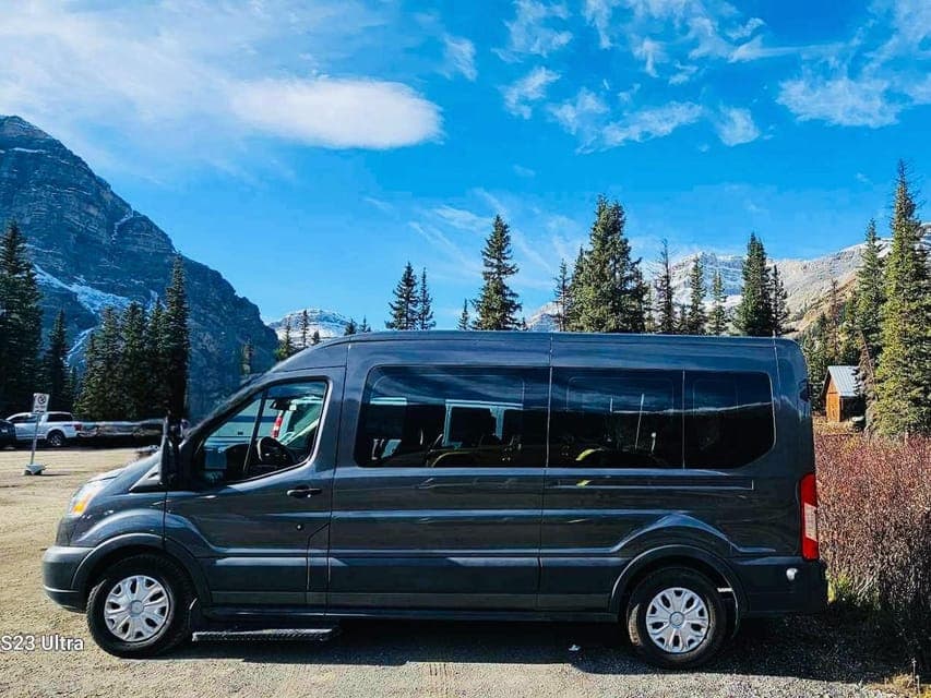 Lake Louise: Private Transfer to Calgary or Airport - Image 1