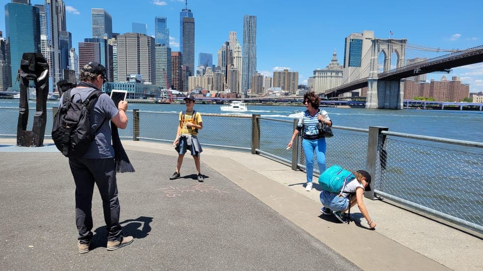 Guided tour of Brooklyn Williamsburg and Dumbo in French Gallery Image 2