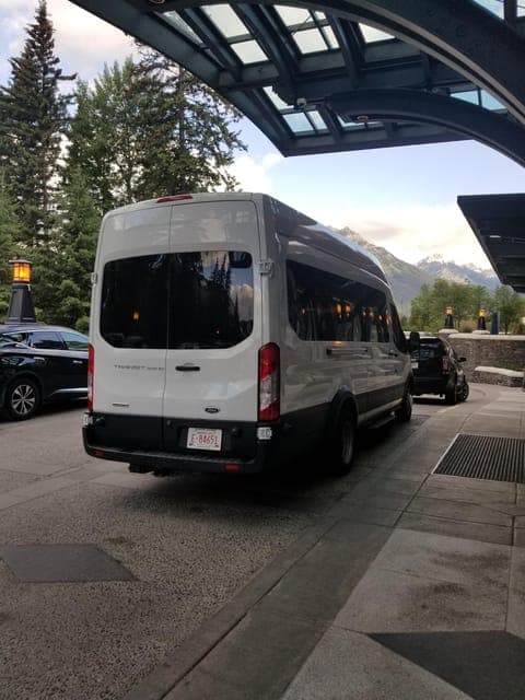 Calgary Airport to Banff - Private Transfer Gallery Image 2