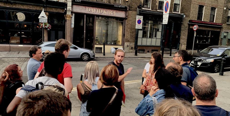 Tour in the footsteps of Jack the Ripper in French Gallery Image 3