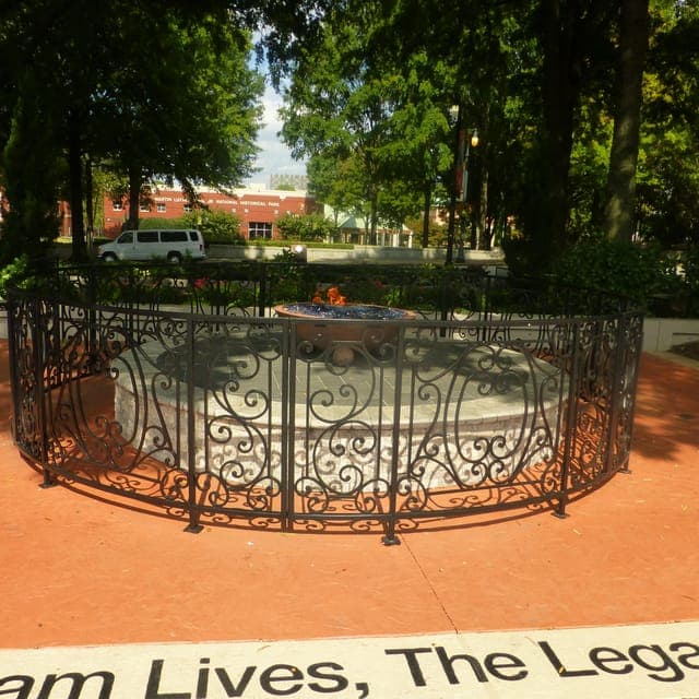 City Tour with Governor's Mansion Entry Gallery Image 2