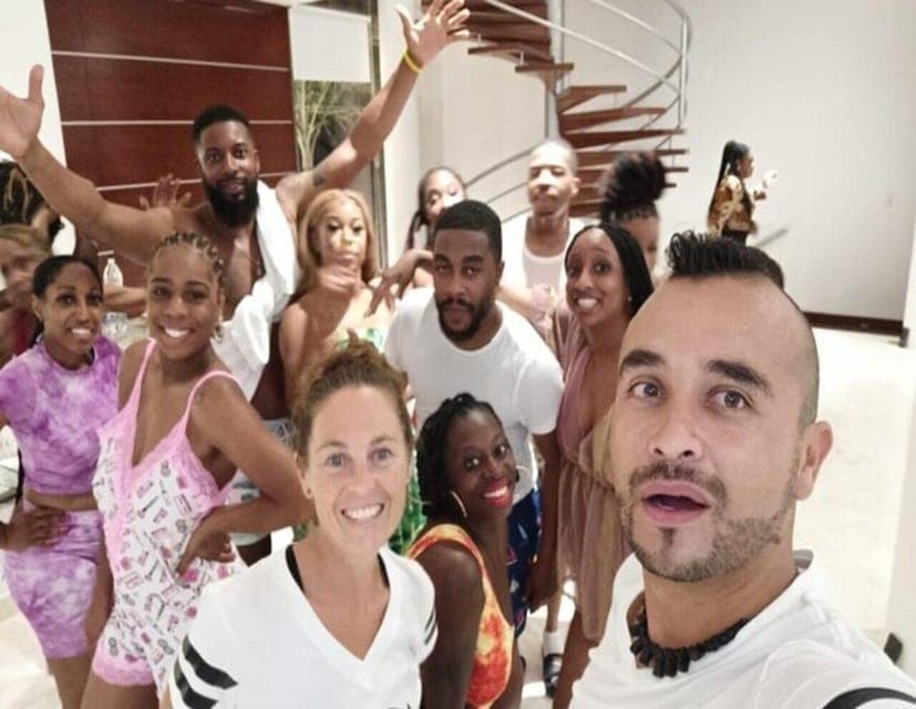 Tulum: Salsa/Bachata Group Class Gallery Image 3