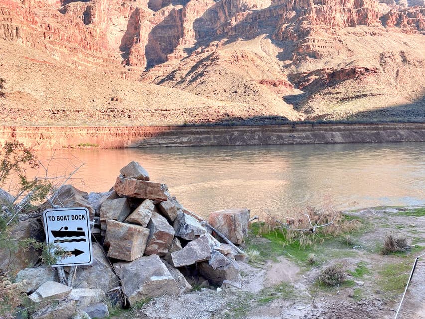 Grand Canyon Helicopter Ride, Boat Tour & Skywalk Gallery Image 3