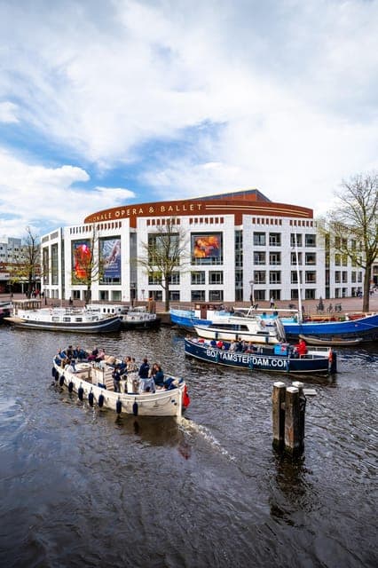 Old City Canal Cruise with Live Guide and Open Bar Gallery Image 4