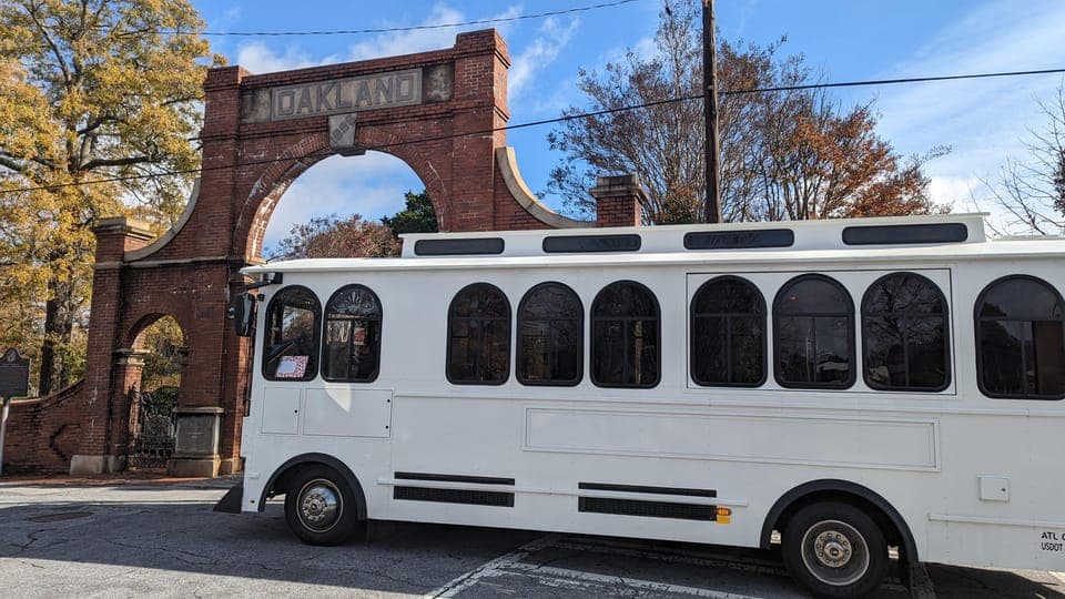 1.5-Hour Highlight Trolley Tour Gallery Image 2