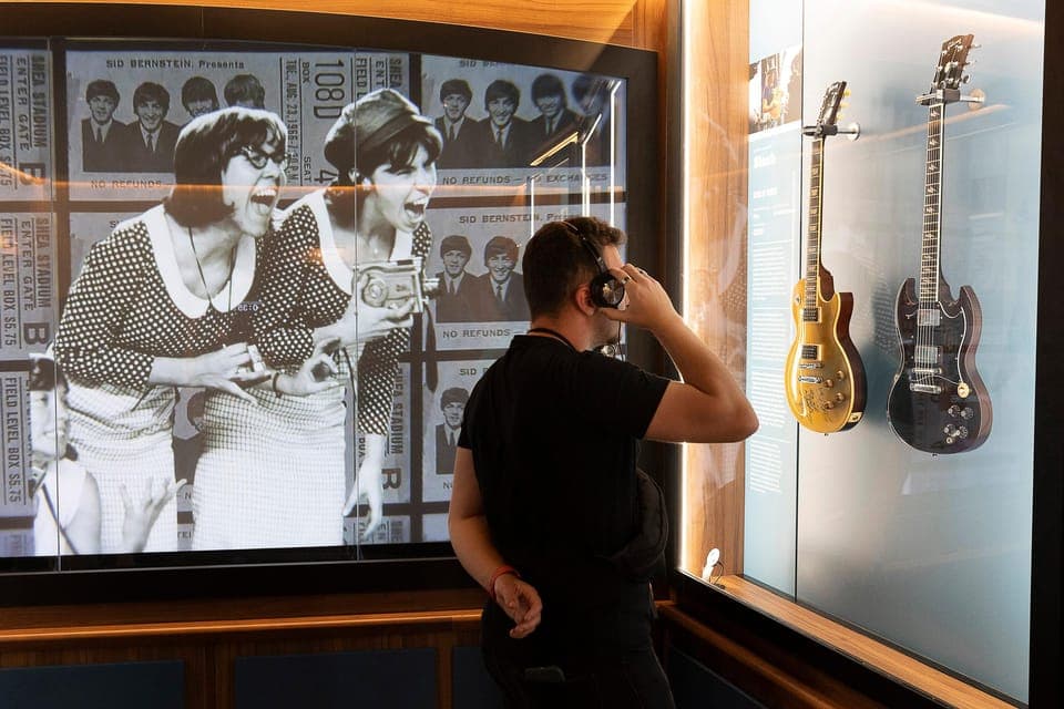 34. Rock Museum- Guitar Legends Hall - Image 34