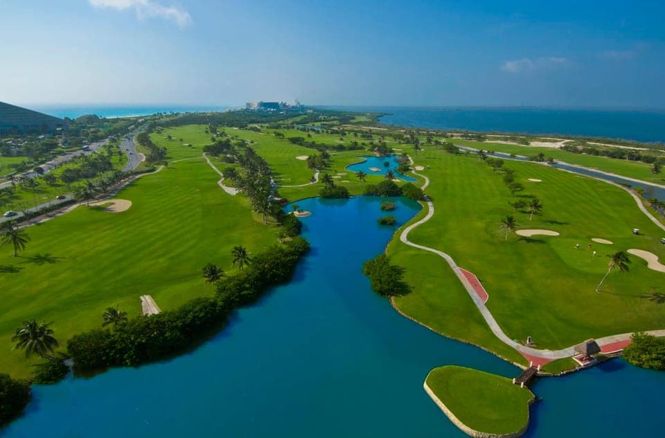 34. Play Iberostar Cancun Golf Course W/Clubs - Image 34