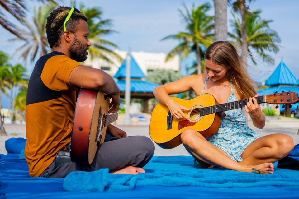 Beach Guitar Lesson Gallery Image 3