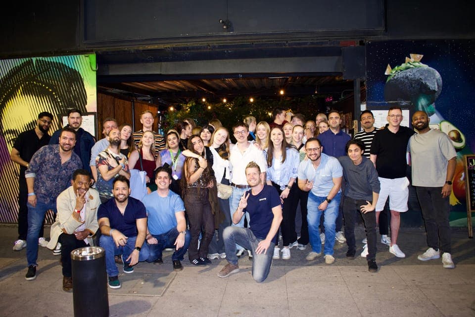 13. Guided Pub Crawl with Party Games - Image 13