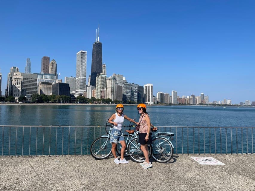 Lakefront, Parks, and Museums E-Bike Tour Gallery Image 3