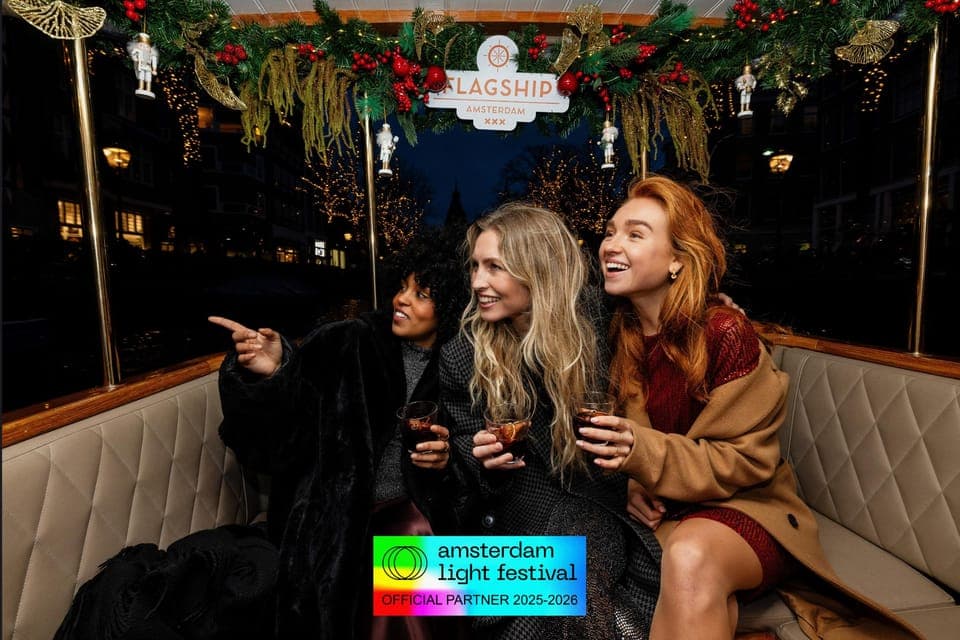 Light Festival Heated Cruise w/Mulled Wine & Bite Gallery Image 4