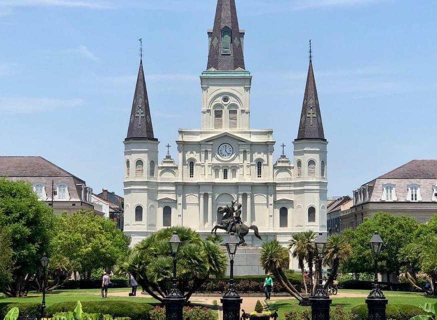 29. History, Culture & Architecture Guided Tour - Image 29