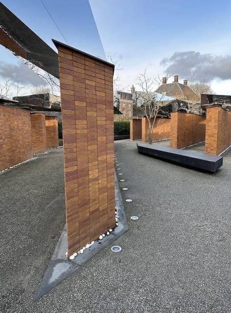 Guided Anne Frank Small Group Walking Tour Gallery Image 4