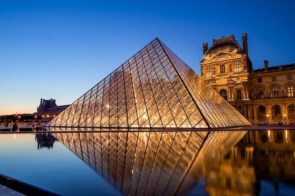 13. Louvre Reserved Access and Boat Cruise - Image 13