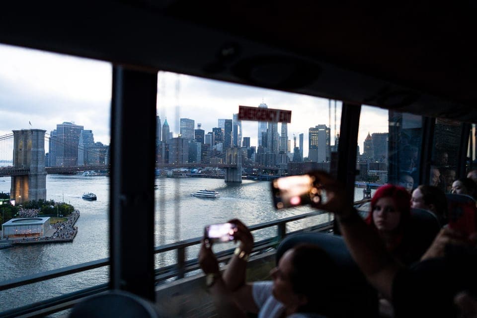 New York at Night: 3-Hour Luxury Bus Tour of Top Highlights Gallery Image 4