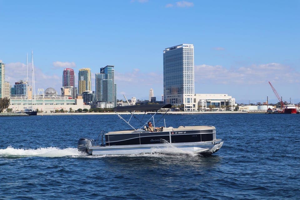 7. Pontoon Boat Rental on San Diego Bay - Image 7