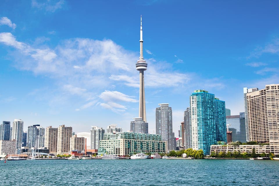 Niagara Falls, Toronto, Philadelphia & DC 5-Day Tour Gallery Image 3
