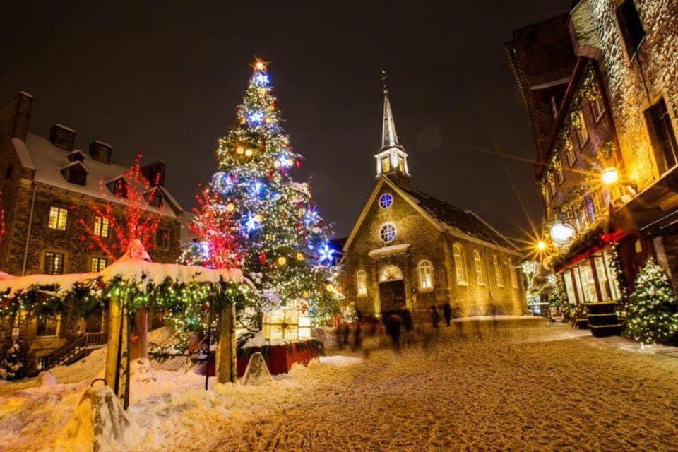 A Joyful Christmas: Private Walking Tour in Quebec Gallery Image 1