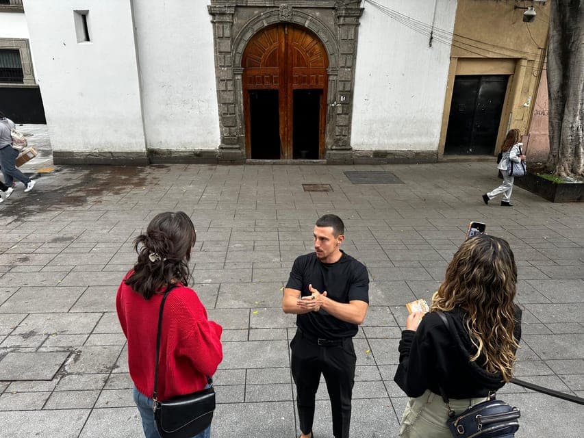 Old Town Food Tour of 7 Tastings & Secret Dish Gallery Image 2