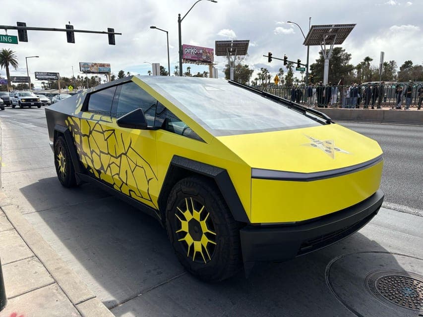 30-Minute Hollywood Sign Tesla Cyber Truck Tour Gallery Image 3
