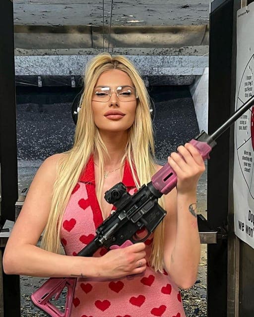 Femme Fatale Shooting Experience Gallery Image 2