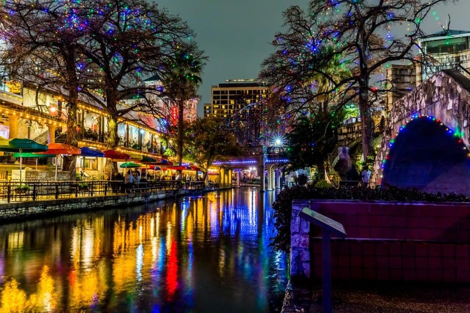 34. Private Christmas Stroll: San Antonio’s Festive Gems - Image 34