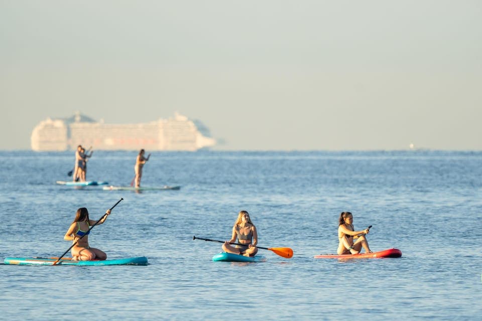 Sunset Paddleboarding Experience with 1 Beer Gallery Image 2