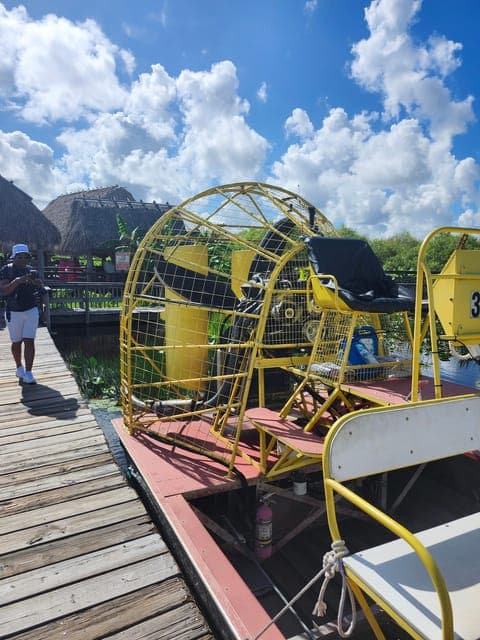 Everglades Airboat Tour with Luxury Transportation Gallery Image 3