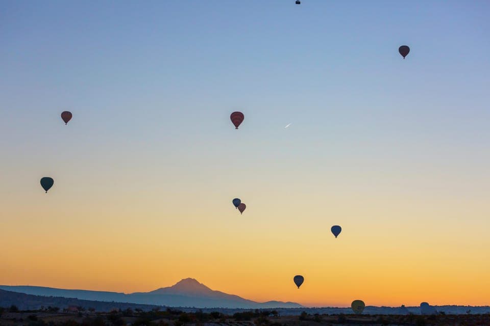CDMX: Fly over Teotihuacan in a hot air balloon, with transfers and breakfast included. Gallery Image 3