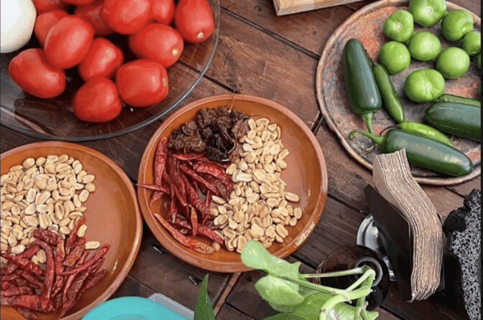 Learn to Cook Mexican Salsas Gallery Image 2
