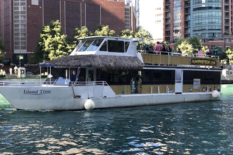 Tiki Bar Cruise on Chicago River or Lake Michigan Gallery Image 1