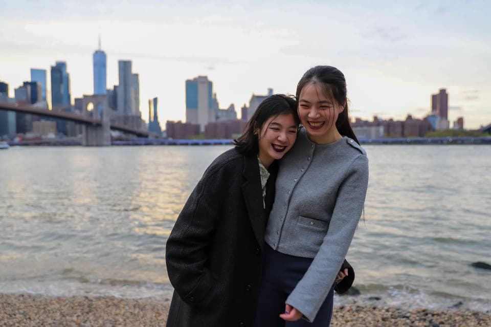 1-hour Photoshoot in Iconic Locations Gallery Image 4