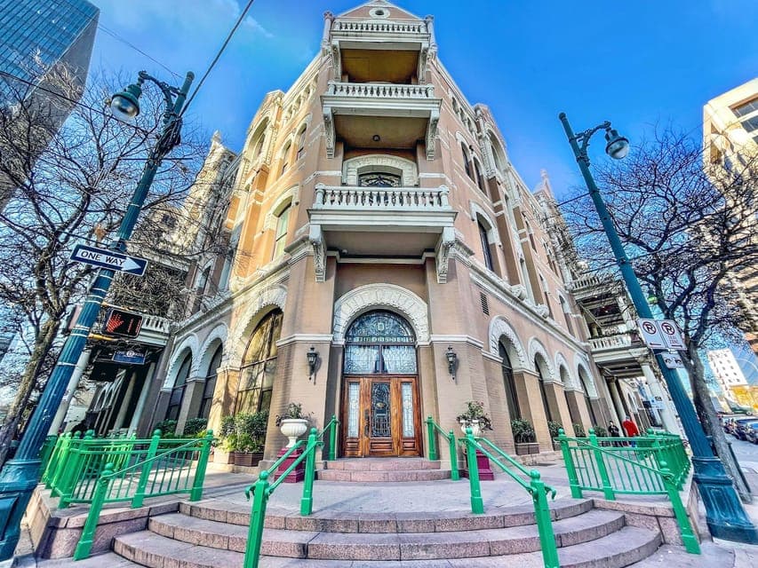 City + Hill Country Non-Stop Panoramic Tour Gallery Image 2