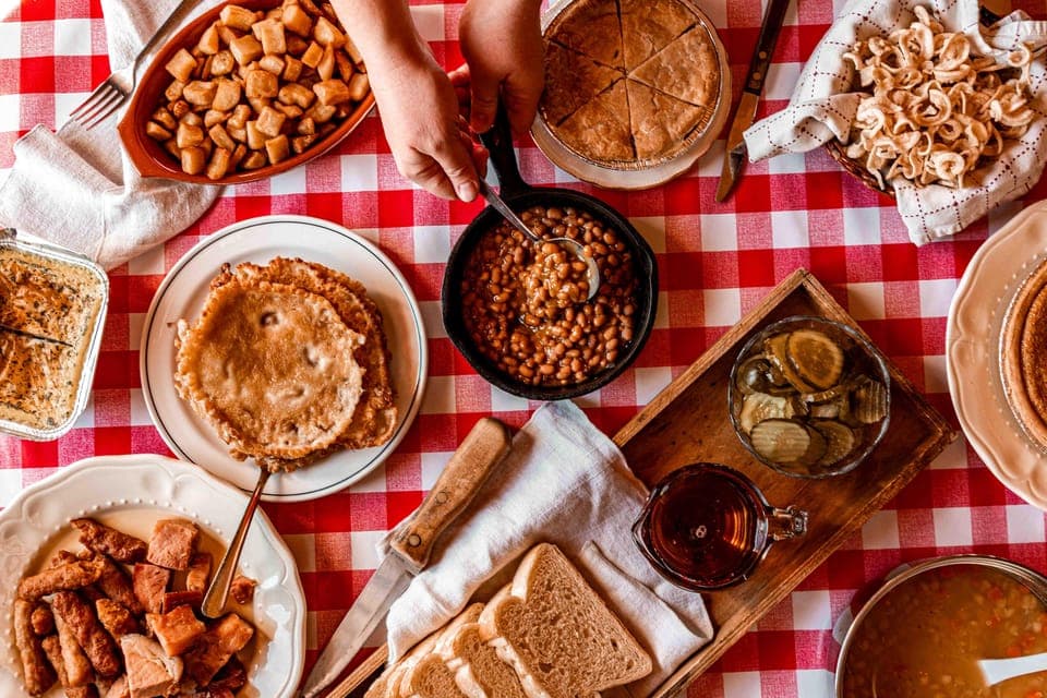 8. Quebec City (Lévis): self-guided sugar shack tour + meal + maple taffy - Image 8