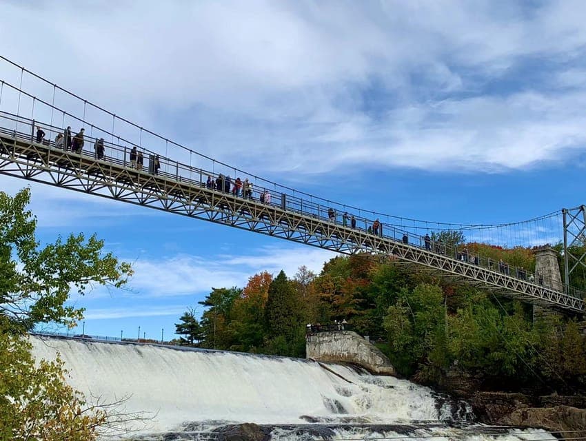 Round Trip Shuttle with Montmorency Falls Park & Cable Car Gallery Image 2
