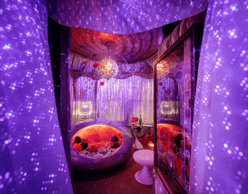 Indoor Tour: Into the Rabbit Hole Gallery Image 4