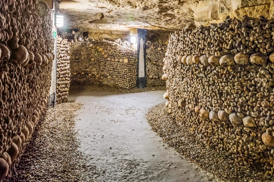 Catacombs Restricted Access Tour - Image 6