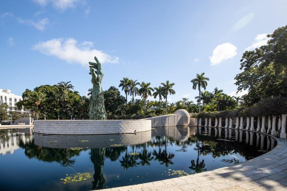 Jewish Sites Miami History Private Guided Walking Tour Gallery Image 3