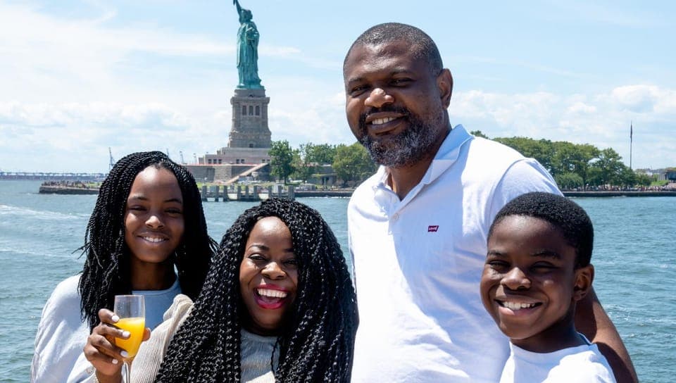 Bottomless Brunch Cruise Gallery Image 2