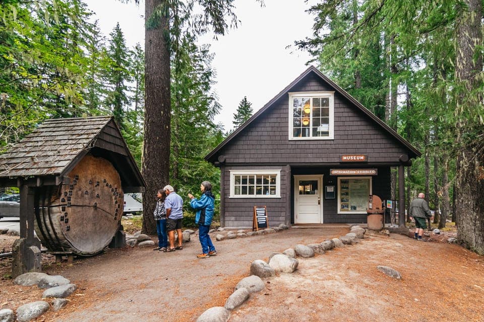 Mount Rainier National Park Guided Tour Gallery Image 3