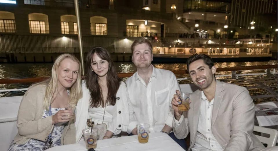Chicago River: Guided Sunset Cocktail & Architecture Tour Gallery Image 4