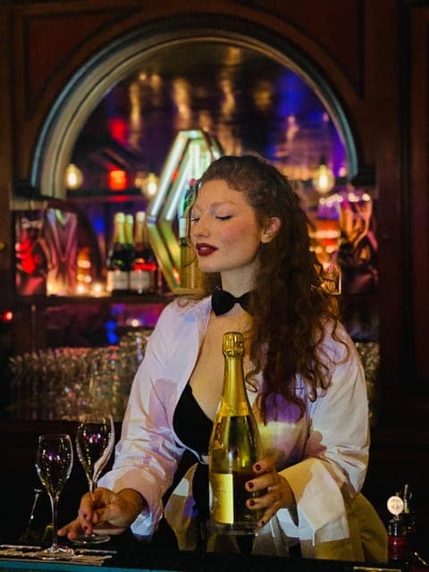 Secret Square Paris : Parisian Strip-Tease Cabaret Ticket Gallery Image 1