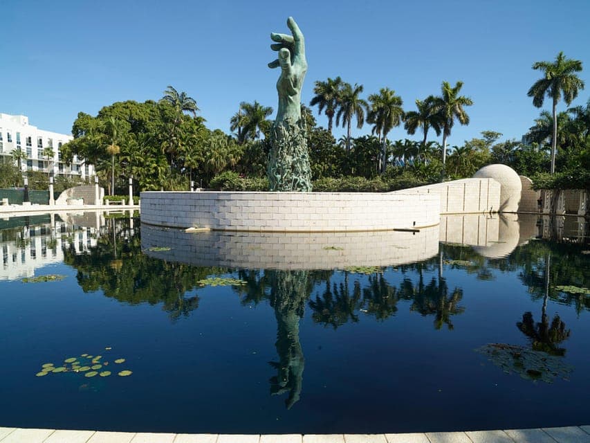 Miami Beach: Guided Tour with Expert Local Guide Gallery Image 2