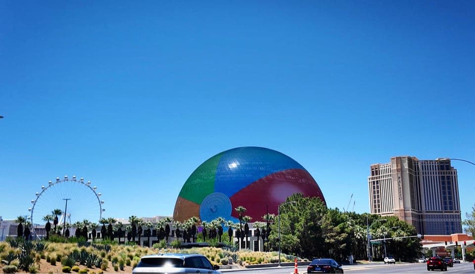 Las Vegas Strip: 90-Minute Sightseeing Tour with Photo Stops Gallery Image 2