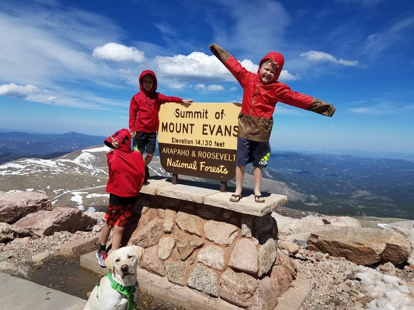 Trip to Mount Blue Sky Summit and Glacial Lake Gallery Image 3